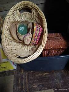 lot 288 image: Large Tote Of Wicker Baskets - (2) Wicker Baskets & (2) Laundry Baskets