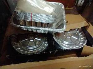 lot 289 image: Lots Of Foil Serving Containers