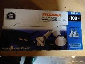 lot 312 image: Halogen Flood Lights - New In Box