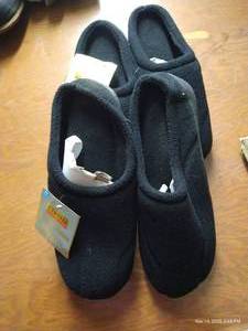 lot 340 image: Mens XL Slippers