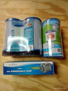 lot 356 image: Pool Filters & Pump