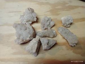 lot 417 image: (8) Pieces Of Rock Crystals