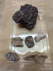 lot 419 image: Assorted Rock Lot, Volcanic, Quartz, Etc.