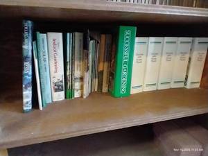 lot 421 image: Shelf Of Gardening Books