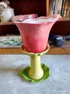 lot 426 image: 3-Piece Tulip Planter