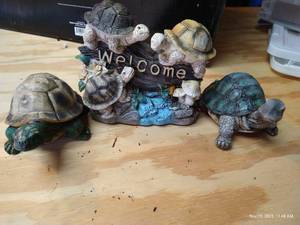 lot 436 image: 3-Pc. Turtle LawnGarden Ornaments