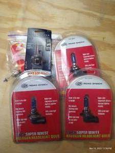 lot 451 image: (4) Super White Halogen Headlight Bulbs - New In Packaging