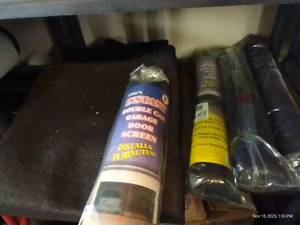 lot 466 image: Lot Of Garage Door Screens