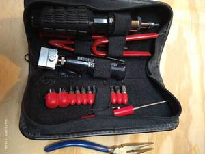 lot 514 image: Small Battery Operated Drill, Bit Set, & Needle Nose Pliers