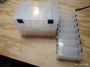 lot 520 image: (5) Plastic Organizers