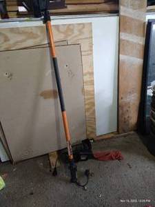 lot 531 image: Remington Pole Saw & Extension