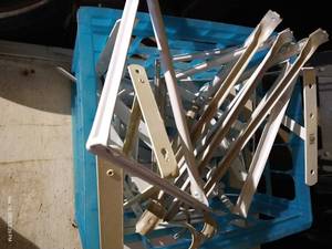 lot 559 image: Crate Full Of Heavy Duty Shelf Brackets