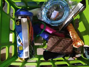 lot 561 image: Crate Of Bungee Cord Tie-Downs & Paracord