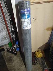 lot 575 image: Galvanized Hardware Cloth - Brand New Roll