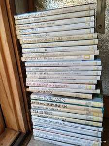 lot 629 image: (30) National Geographic Collectors Books