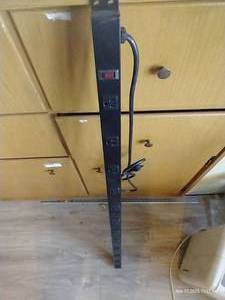 lot 662 image: 12 Outlet Power Strip