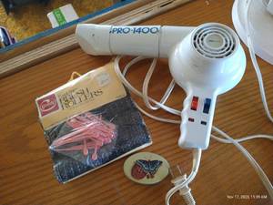 lot 668 image: Vintage Hair Dryer (works), Rollers, Etc