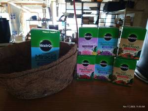 lot 671 image: Plant Food, Flower Food, Basket Liners