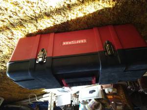 lot 684 image: Craftsman Tool Box