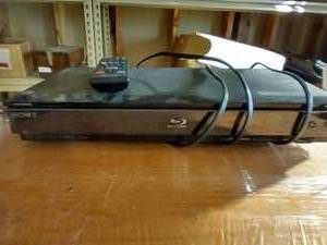 lot 706 image: Sony BluRay Player & Remote