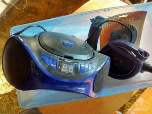 lot 707 image: CD Player & Disc Repair Kit
