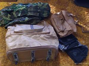 lot 726 image: Luggage