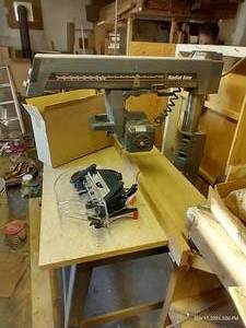 lot 744 image: Craftsman Radial Saw w Guard & Blades