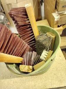lot 746 image: Bucket of Push Broom Heads & Brushes