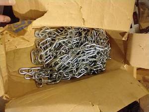 lot 749 image: Box of Heavy Duty Chain