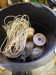 lot 753 image: Big Bucket of Rope, Twine & Strings