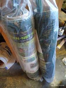 lot 799 image: Two Rolls Garden Net Fence
