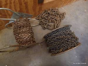 lot 823 image: Chain Lot