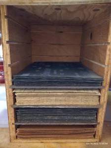 lot 824 image: Box of Sandpaper & Drywall Sanding Mesh