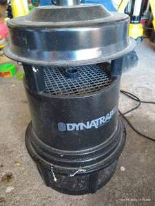 lot 842 image: Dynatrap XL Mosquito Trap