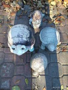 lot 879 image: (4) Medium Sized Garden Turtles