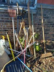 lot 883 image: Huge Garden Lot - Apple Picker, Post Hole Digger, Etc Etc