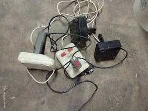 lot 914 image: (4) Vintage Joysticks