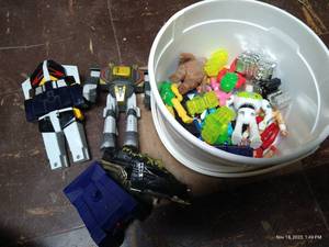 lot 918 image: Bucket of Vintage Toys - Transformers, Etc