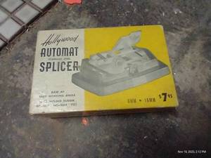 lot 931 image: Vintage Film Splicer in Original Box