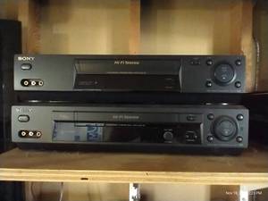 lot 939 image: (2) Sony VHS Players