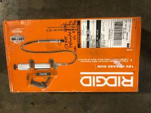 RIDGID 18V Cordless Grease Gun (Tool Only)  Customer Returns See Pictures