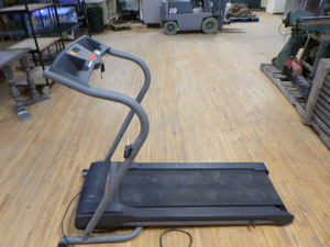 lot 51 image: Weslo Cadence 60 CT Electric Treadmill