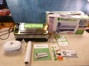 lot 65 image: Food Saver Vacuum Sealing System