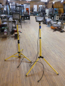 lot 112 image: 2 Shop Lights