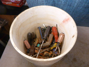 lot 129 image: Lot of Screwdrivers