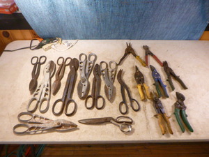 lot 132 image: Lot of Snips