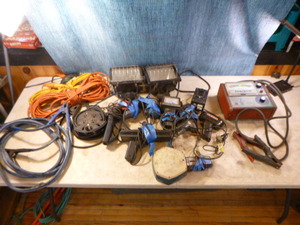 lot 141 image: Garage Items