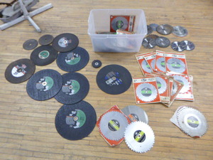 lot 149 image: Variety of Saw Blades