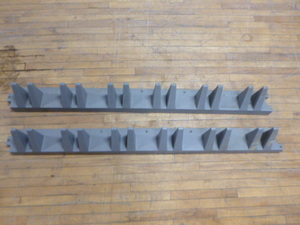lot 183 image: 2 Suncast Tool Organizer