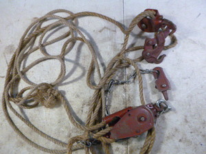 lot 193 image: 3 Piece Pulley Set